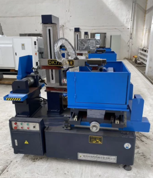 Электроэрозионный станок DK 7755