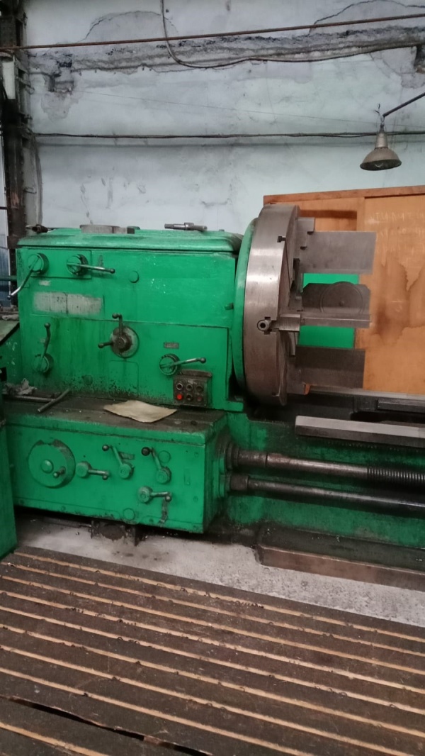 Лоботокарный станок РТ595 в рабочем состоянии