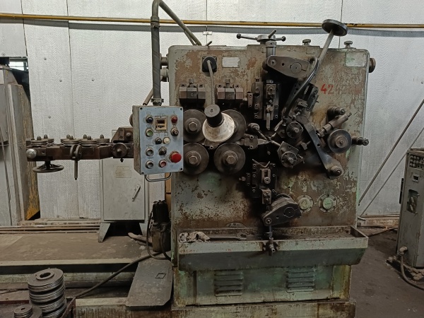 Пружинонавивочный автомат модели АБ5218