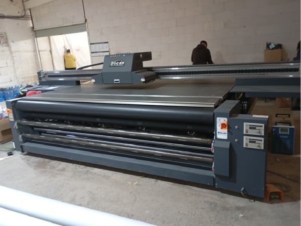 Ультрафиолетовый широкоформатный принтер Docan H3000RM