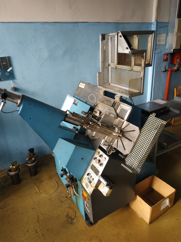 Машина для производства бумажных форм (тарталетка) CALVI модель PIR 32 MATIK