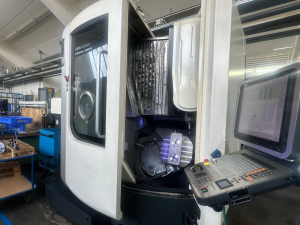 5-осевой обрабатывающий центр с ЧПУ DMG DMU 40 EVo