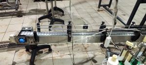 Этикетировочный автомат ЭР-4 для нанесения самоклеящихся этикеток на тару различного типа