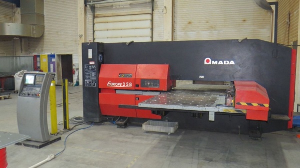 Координатно-пробивной пресс EUROPE 258 с ЧПУ (2001г) - в Москве
