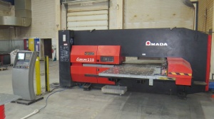 Координатно-пробивной пресс EUROPE 258 с ЧПУ (2001г) - в Москве