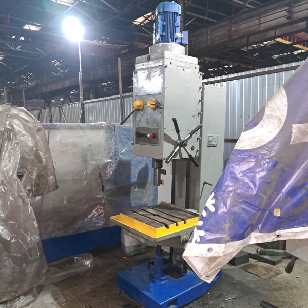 2С132 станок вертикально-сверлильный