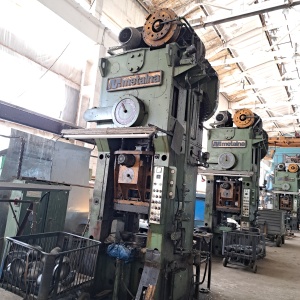 Продаётся коленно-рычажный глубоковытяжной пресс Metalna DA 95x65