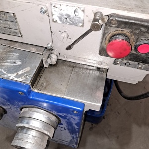 вертикально-фрезерный станок вм127М 1991