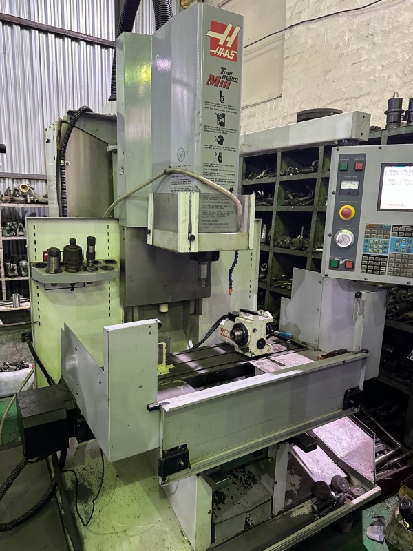 фрезерный станок HAAS TM-1HE 4х осевой с ЧПУ, 2004 г.в., пр-во США