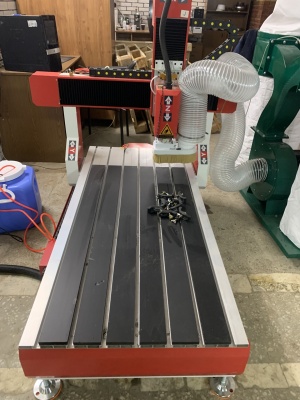 Фрезерный станок с чпу 6012