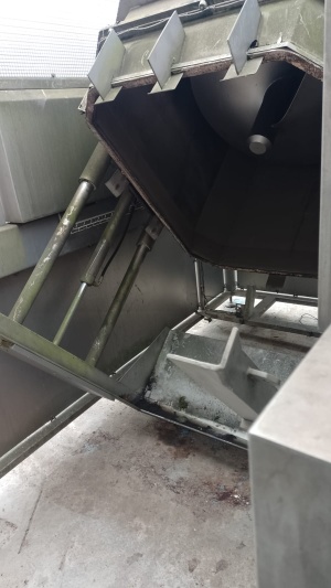 миксер для пастообразных продуктов с поворотной чашей на раме