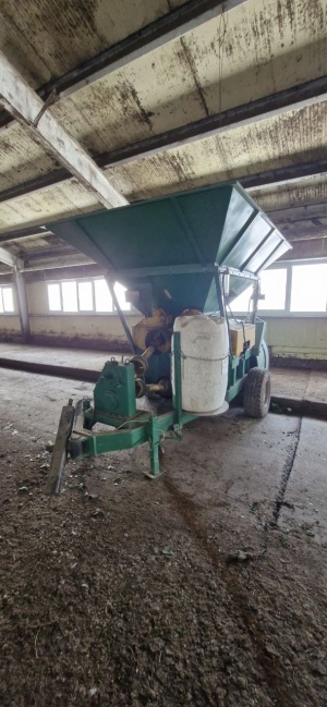 Плющилка влажного зерна пз-30