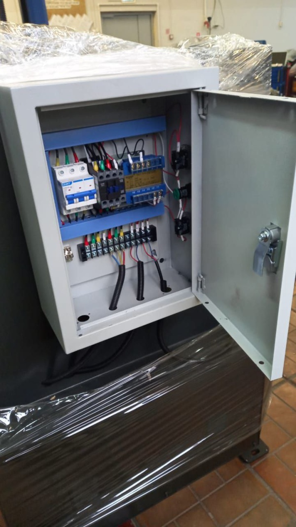 Электромеханическая гильотина METAL MASTER ETG 1330E