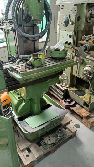 Универсально-фрезерный Deckel FP2