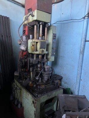 хонинговальный станок модели 3821Д