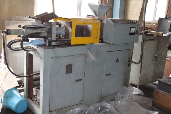 Литьевая машина УЛП-16