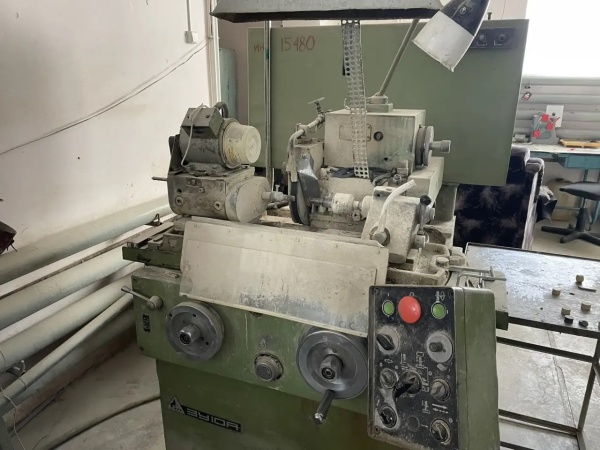 круглошлифовальный станок 3У10А