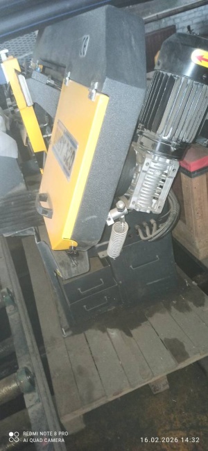 Полуавтоматический ленточнопильный станок Beka-Mak BMSY-320