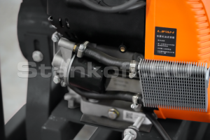 Бензиновый измельчитель веток BX-62B