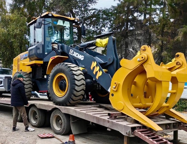 Фронтальный погрузчик XCMG LW330RU