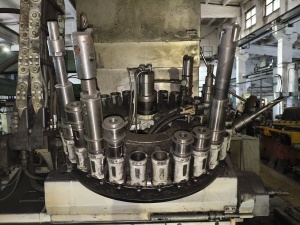 Обрабатывающий центр FQH50A с ЧПУ