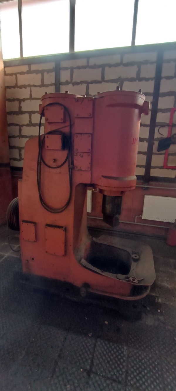 МА4132 молот на 160 кг