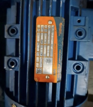 Электродвигатели 380 почти новые