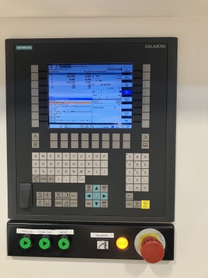 Вертикальный обрабатывающий центр с ЧПУ MAZAK VTC 800/30 SR