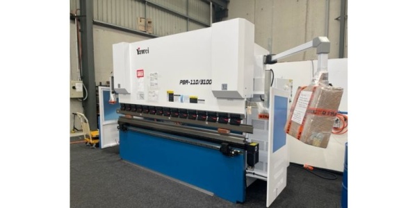 YAWEI Серво-гидравлический пресс с ЧПУ РВА 3100 х 160