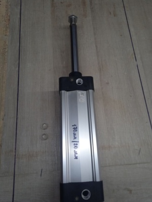 Пневмоцилиндр Pneumax.125.500.01