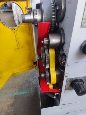 универсальный токарно-винторезный станок 16Б16