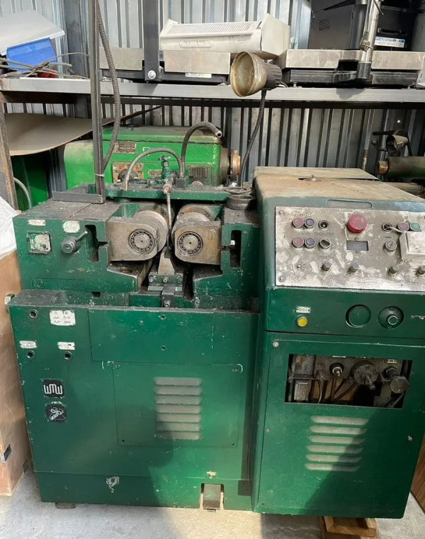 UPW-12,5 резьбонакатной автомат