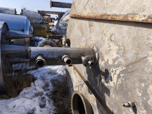 ёмкость с конусным дном и подогревателем объёмом 10 кубометров инв.9