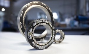 Линейка синхронных бесколлекторных электродвигателей с постоянными магнитами серии AT DRIVE