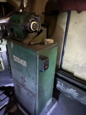 Обдирочно-шлифовальный станок точило