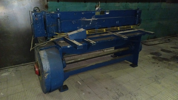Гильотина НГ-473