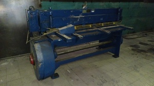 Гильотина НГ-473