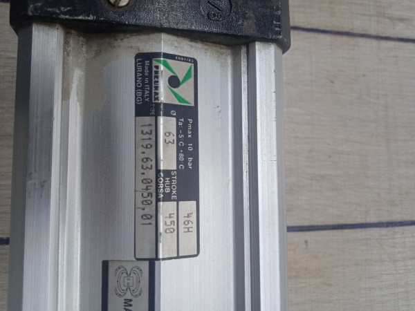 Пневмоцилиндр Pneumax 1319.63.0450.01