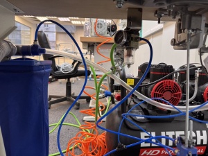 Оверлок четырехнитка JUKI с обрезкой нити, отсосом остатков ткани