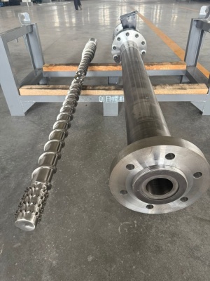 Биметаллический шнек диаметром 80-110 мм