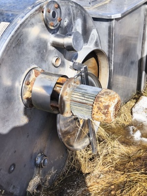 Емкость-термос 2 м³ (нерж.) с мешалкой