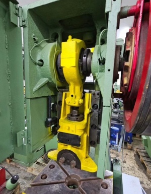 Пресс кривошипный КД2322