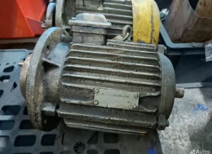 Электродвигатели 380 почти новые