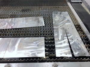 Оптоволоконная лазерная установка с модулем для обработки труб KMT 3015 LX-3000W