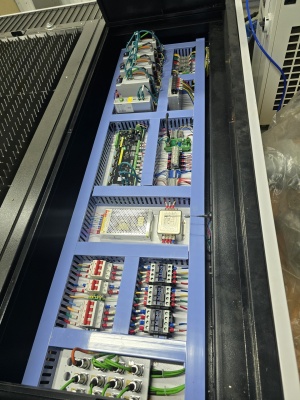 MetalTec 1530 s 3000 Вт оптоволоконный лазерный станок для резки металла 2025г.в. наработка 5 часов