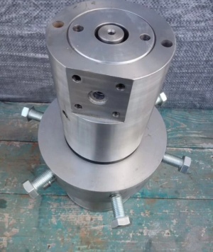 Фильера для трубного экструдера