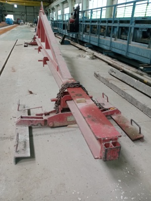 Грузоподъёмная траверса с технологическими зажимами (захватами) грузоподъёмность 6 тонн