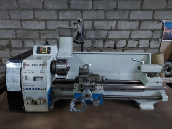 Настольный токарный станок lamt - 550/400