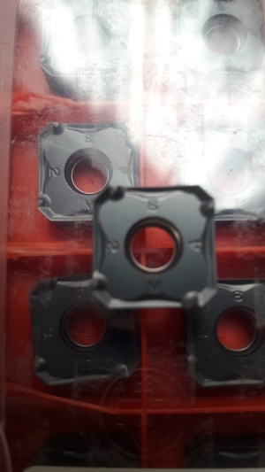 Пластины твердосплавная фрезерная Sandvik 345R-1305M-PM серий 1010 и 1130