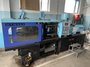 термопластавтомат ТПА HTW-900
